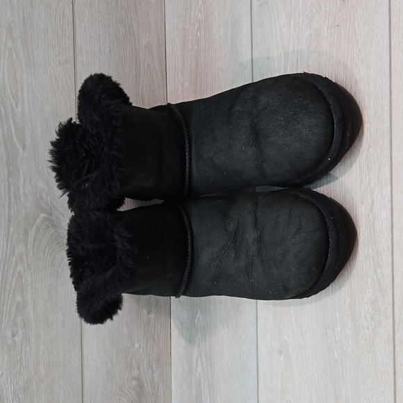 Ugg Australia Women Ankle Bow Leather Sheepskin Boots shoes sz 9 - Picture 3 of 15